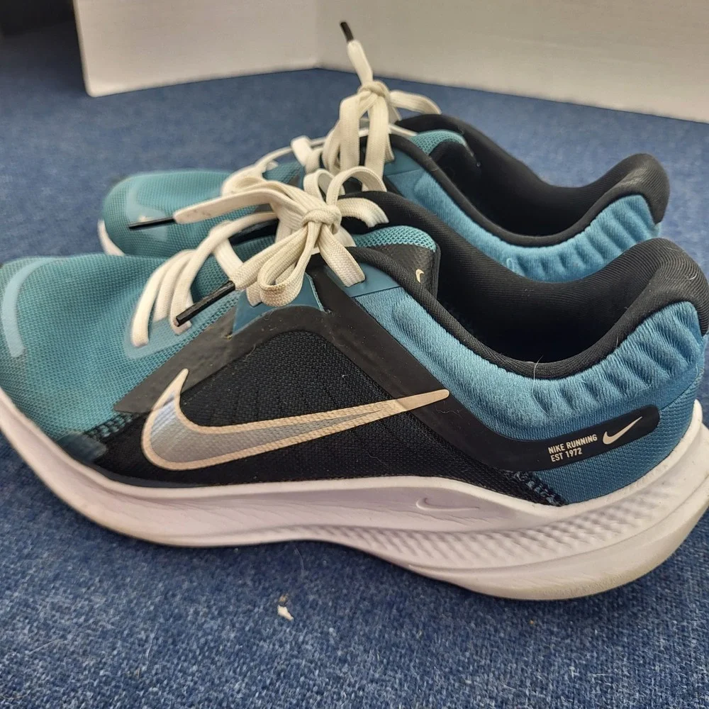 Nike Quest 5 Women Running Shoes Teal Black White Size 7 Activewear Athletic
